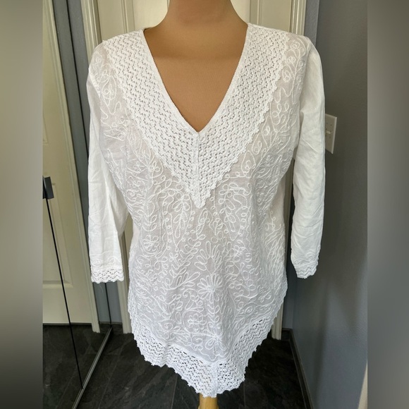 Karmic Connection Provincetown White Crochet Embroidered V Neck Lightweight Top - Picture 1 of 8